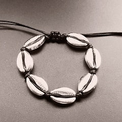 Hot Sale Handmade Natural Seashell Hand Knit Bracelet Shells Bracelets Women Accessories Beaded Strand Bracelet